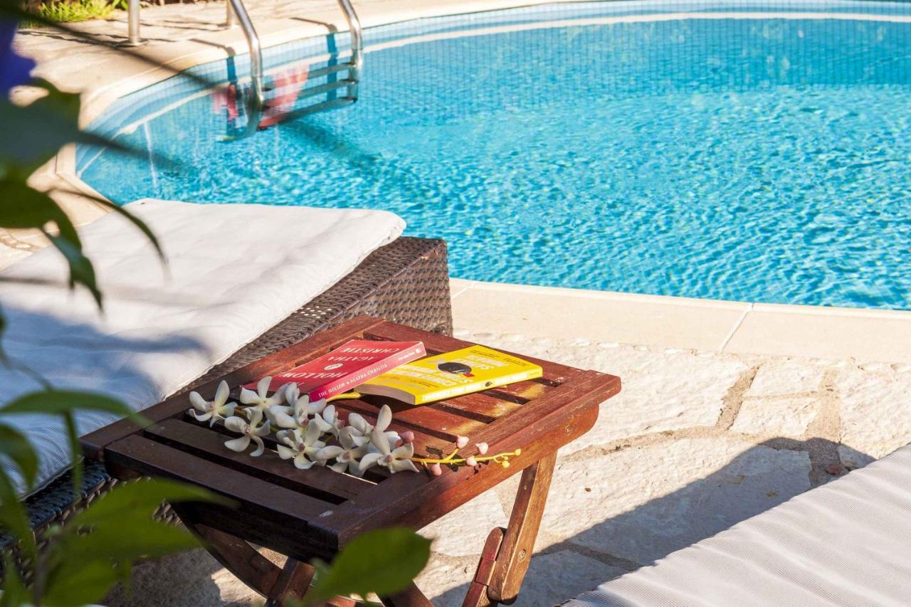 Mounty Island Villas Avra-Calma Lazaráta 外观 照片